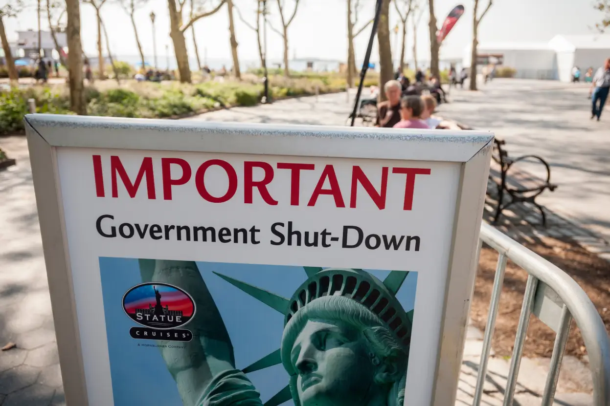Government shutdown notice outside of a national park