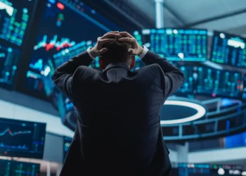 Man reacts to stock crash