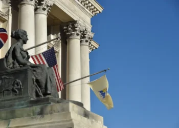 Robinhood Sues New Jersey and Nevada